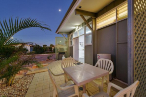 Getaway Villas Unit 38-10 - 2 Bedroom Self-Contained Accommodation, Exmouth